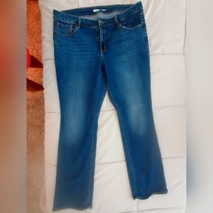 Old Navy Kicker Boot Cut Mid-rise jeans